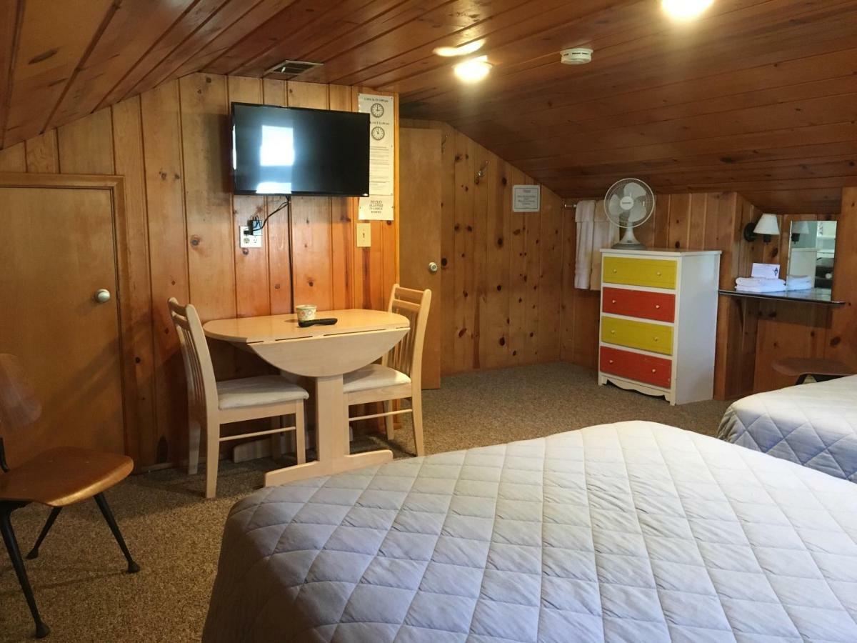 Whalens Grindstone Shores Inc. Hotel Франкенмут Екстериор снимка